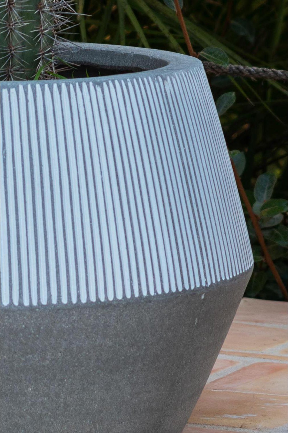 Harley Low Pot white stripe by Pottery Pots  detail of the side showing the stripes.