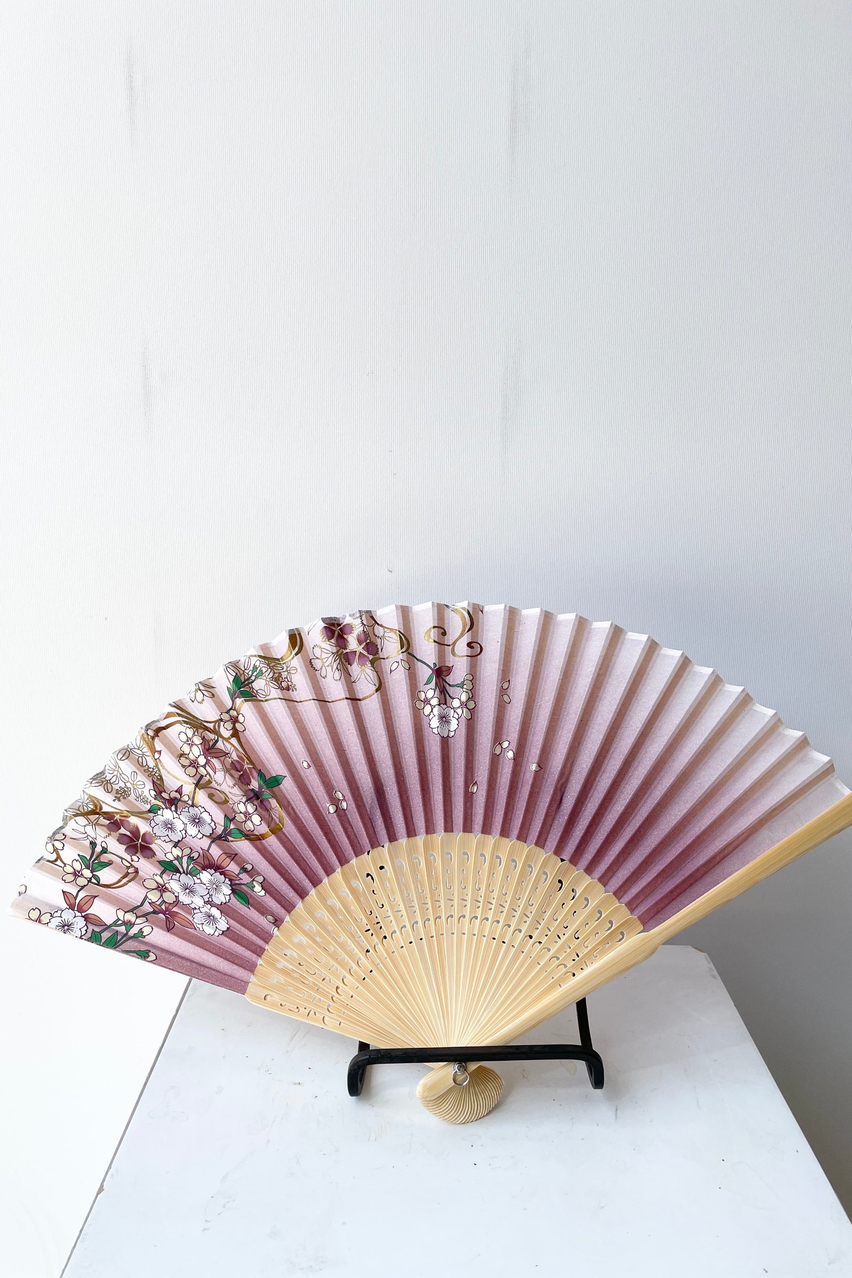 Silk fan sherry blossom pattern with gold at Sprout-home. 