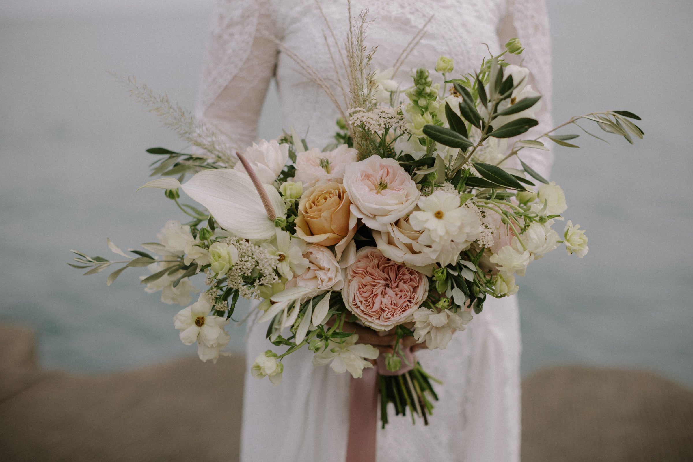 white with light pastel wedding bouquet by Sprout-home. photograph by Samantha Elizabeth Creative