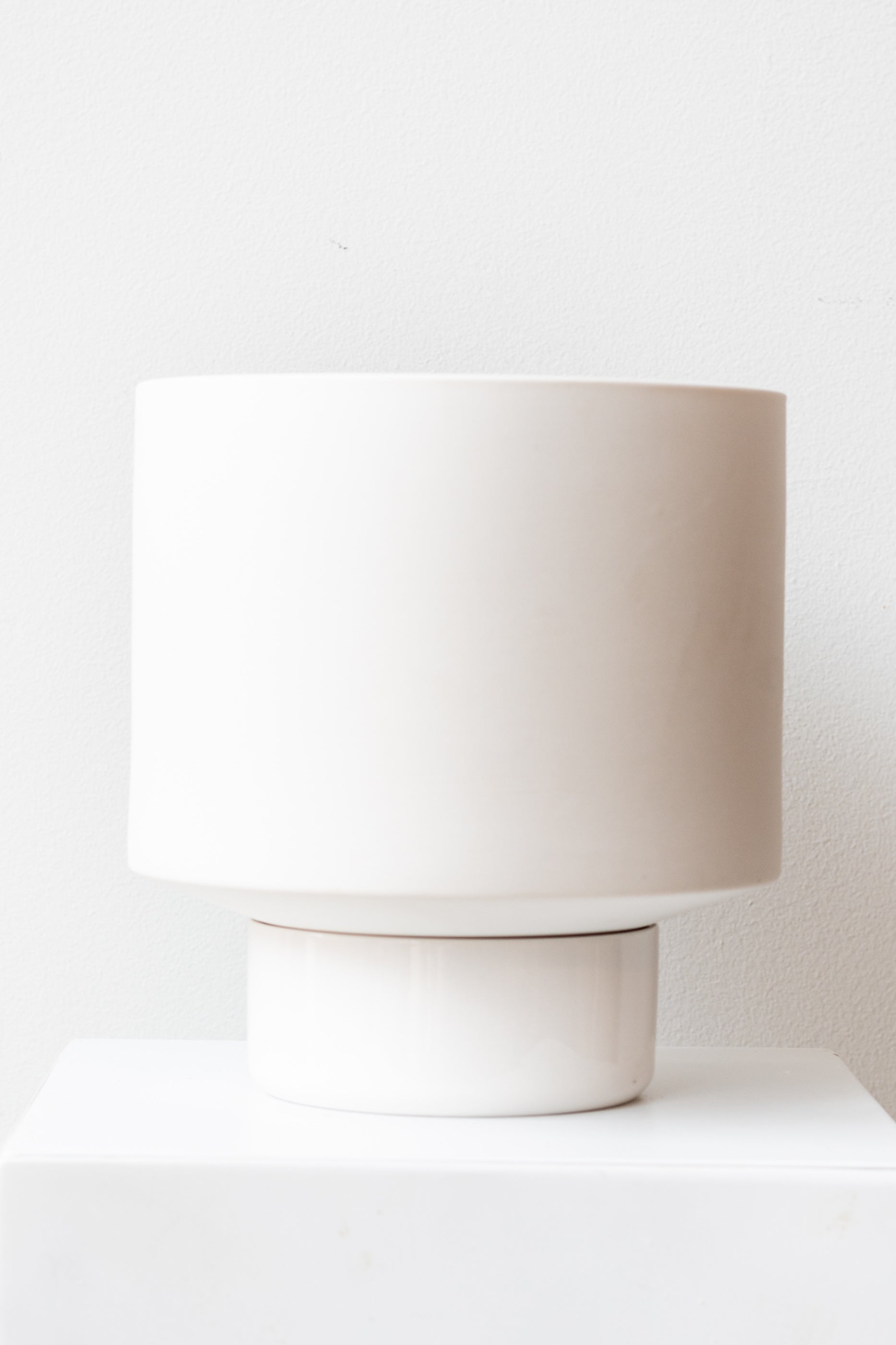 Angus & Celeste Collector's Gro pot white x-large on white surface in front of white background